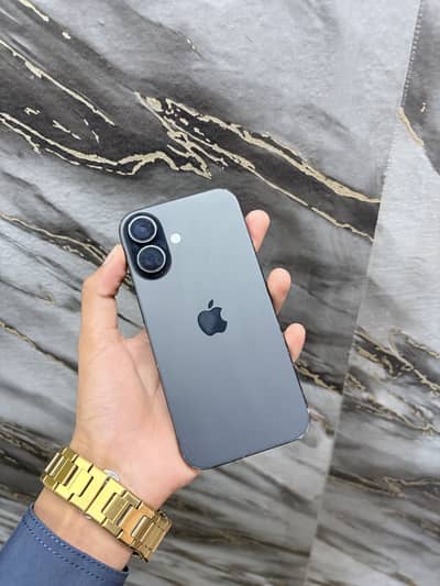 Apple iPhone 16
