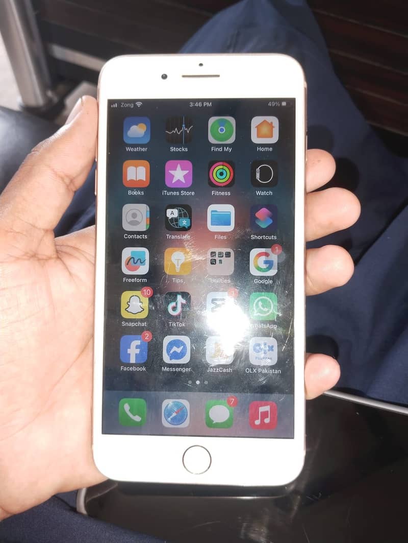 Apple iPhone 8 Plus 1