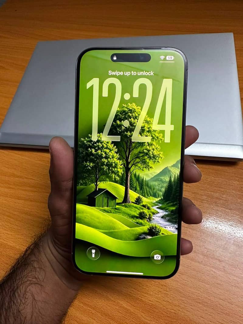 Apple iPhone 16 Pro Max 0