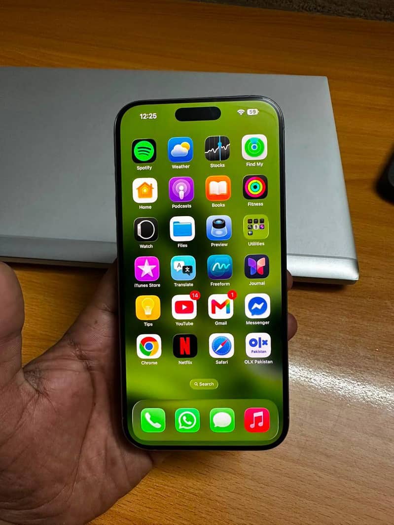 Apple iPhone 16 Pro Max 7