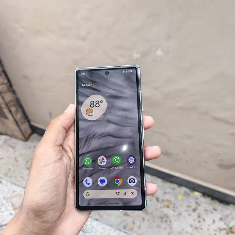 Google Pixel 7a 4