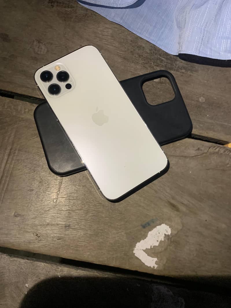Apple iPhone 12 Pro 3
