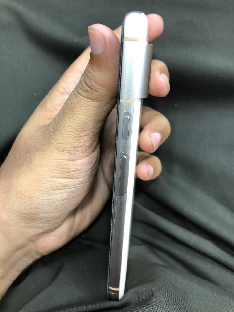 Google Pixel 8 2