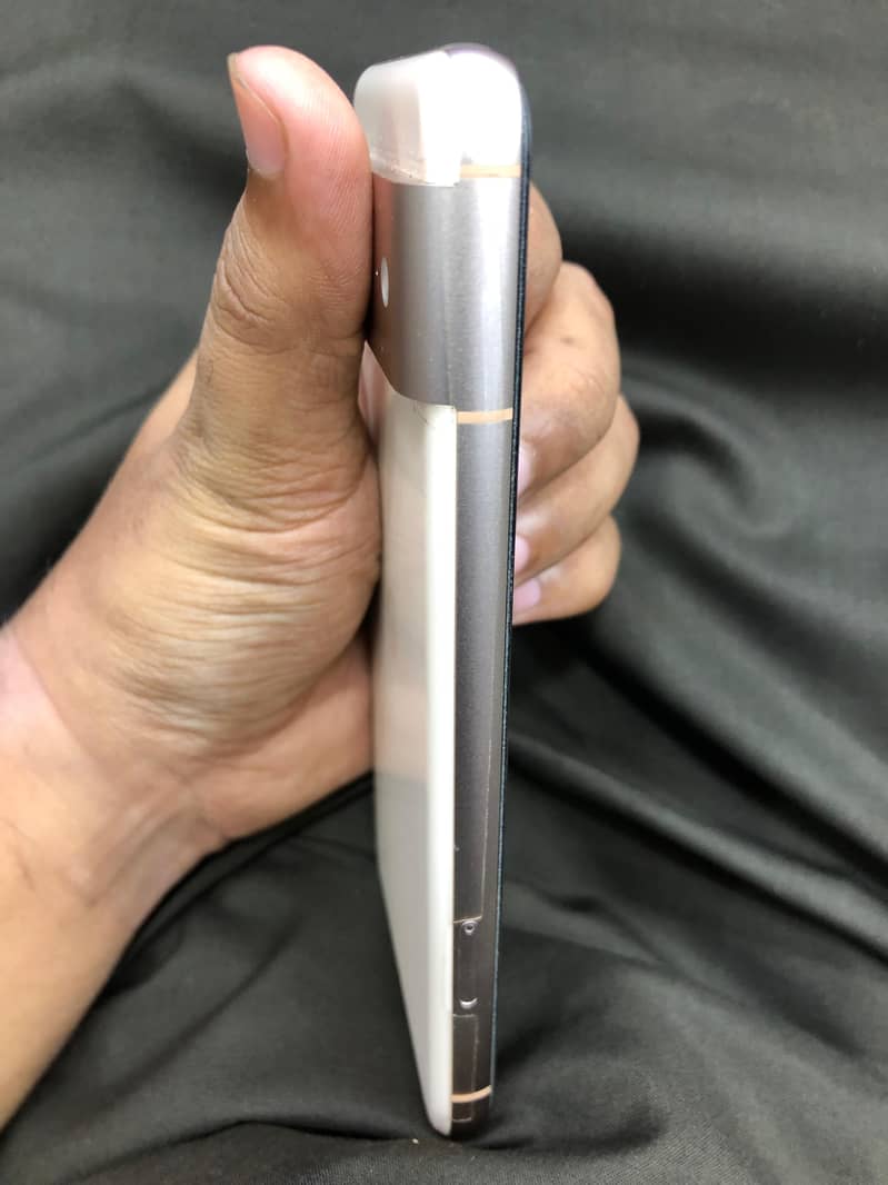 Google Pixel 8 3