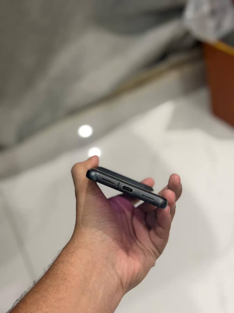 Google Pixel 8 5