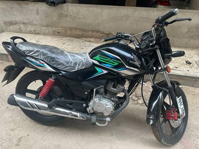 Honda CB 125F 2025 Model – Mint Condition | First Owner | 9,000 KM