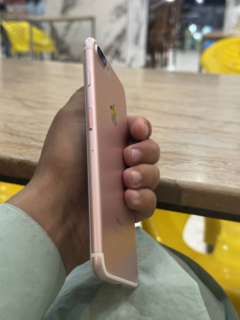 iPhone 7 Plus 2