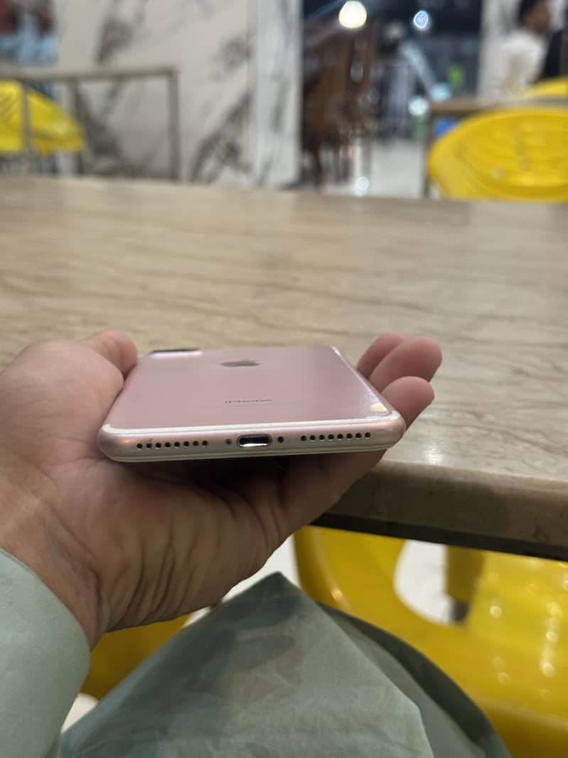 iPhone 7 Plus 6