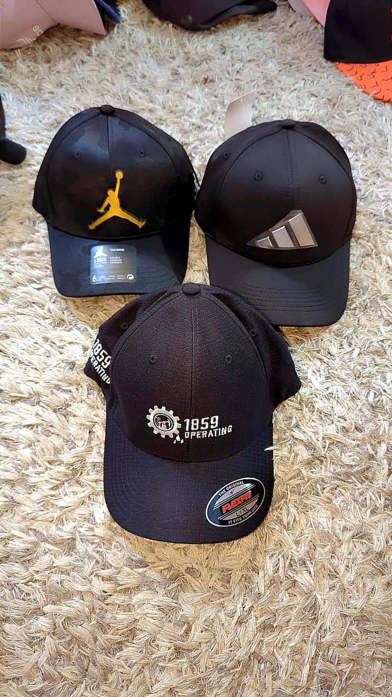TOP CAPS 4