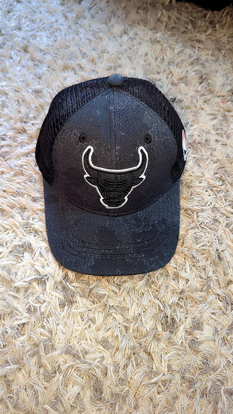 TOP CAPS 8
