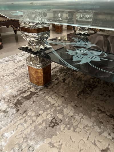 Drawing room luxury glass table