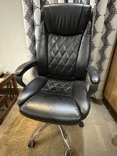 Black leather High Back Executive Office Chair