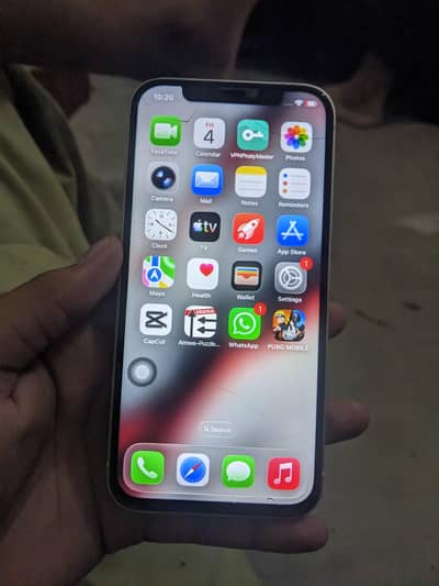 Apple iPhone 12.      Whatsapp 03065582/697