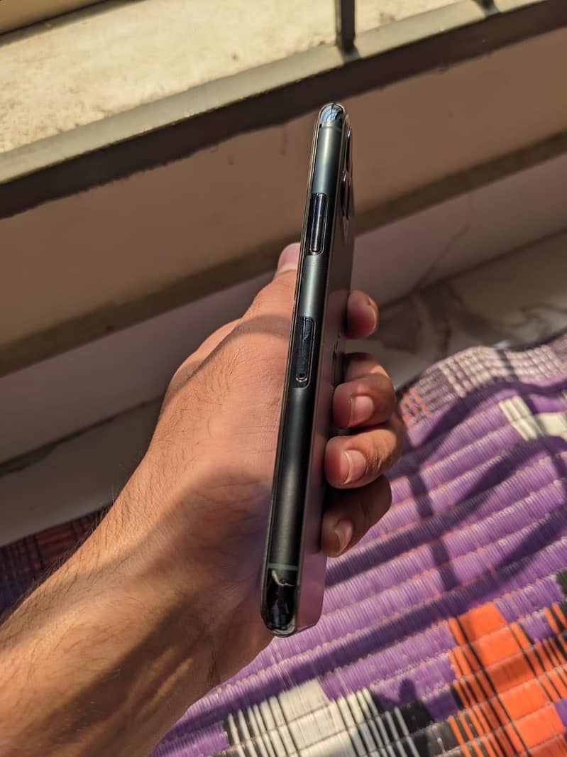 Apple iPhone 11 Pro 5