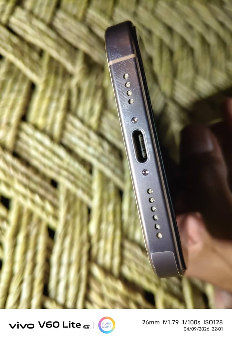 Apple iPhone 16 Pro Max 5