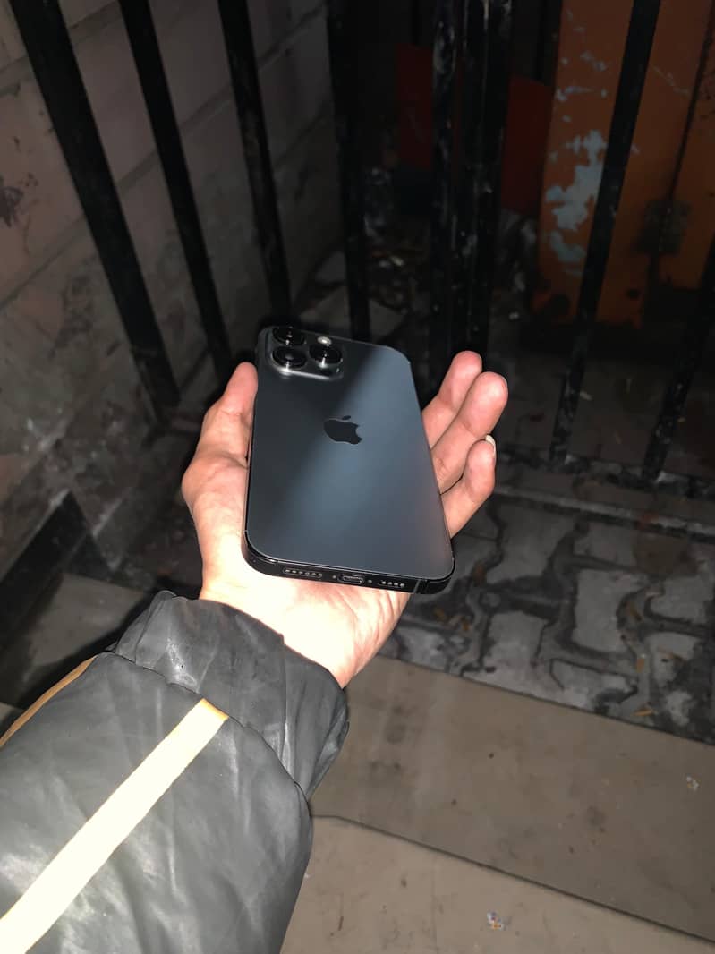 Apple iPhone 14 Pro Max 2