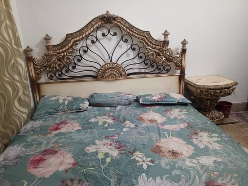 king bed 0