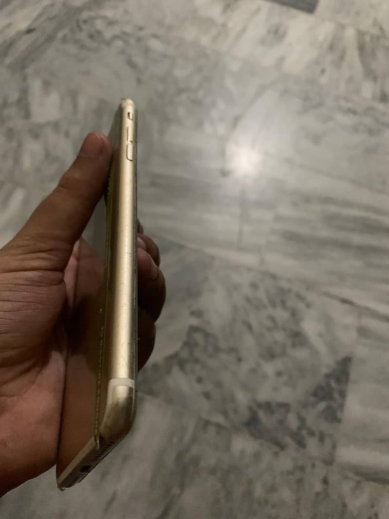 Apple iPhone 7 Plus 1