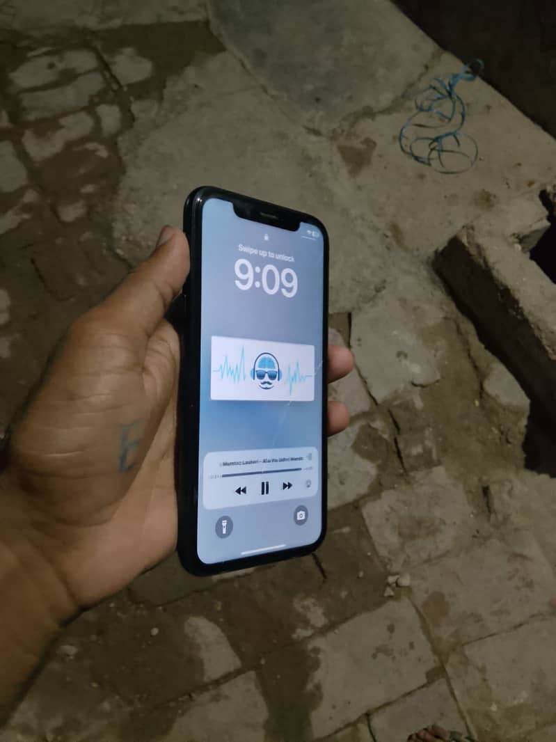 Apple iPhone XR 0