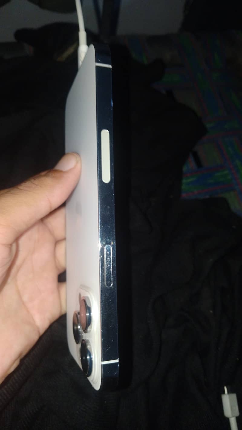 Apple iPhone 14 Pro Max 1