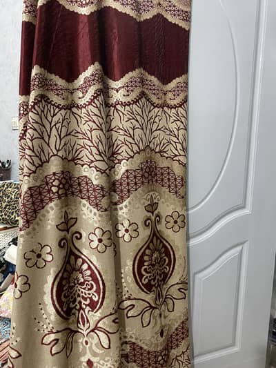Curtains 3 piece per piece price only 900
