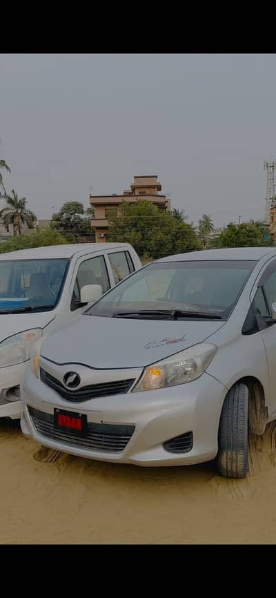 Toyota Vitz 2013
