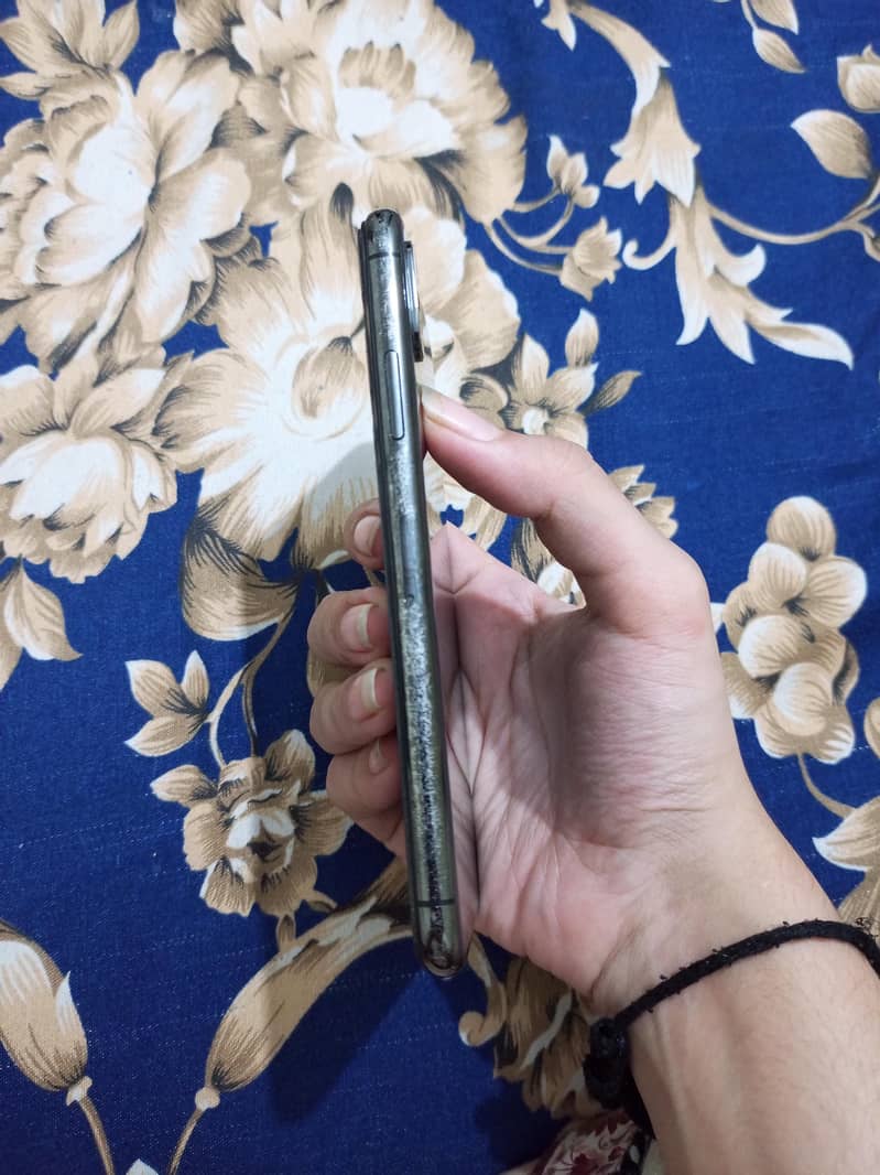 Apple iPhone X 0