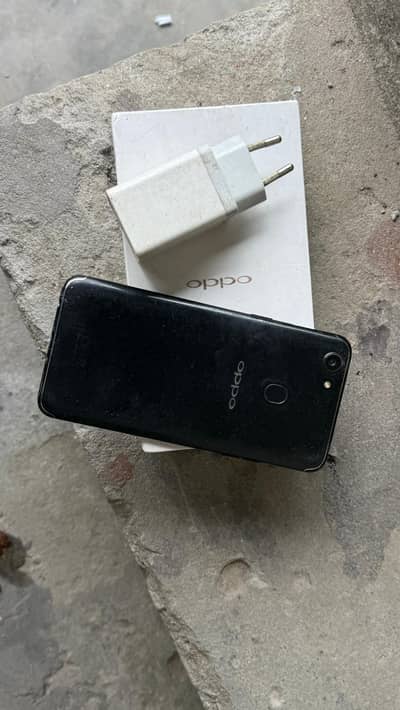 oppoF5 for sale with box and charger