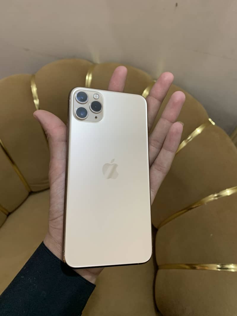 Apple iPhone 11 Pro Max 3