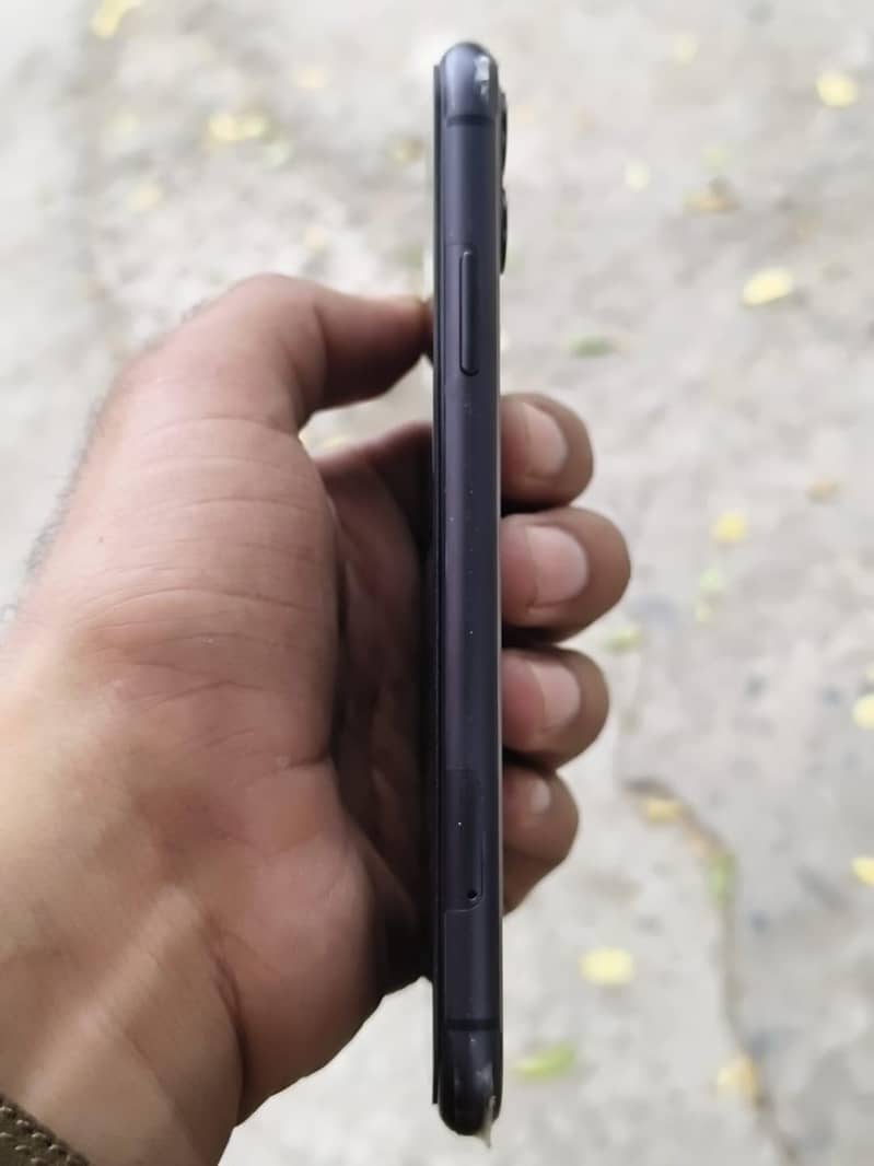 Apple iPhone 11 5