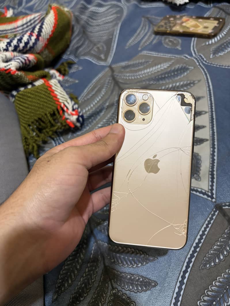 Apple iPhone 11 Pro 2