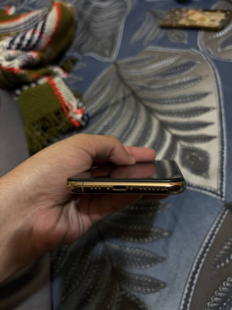 Apple iPhone 11 Pro 5