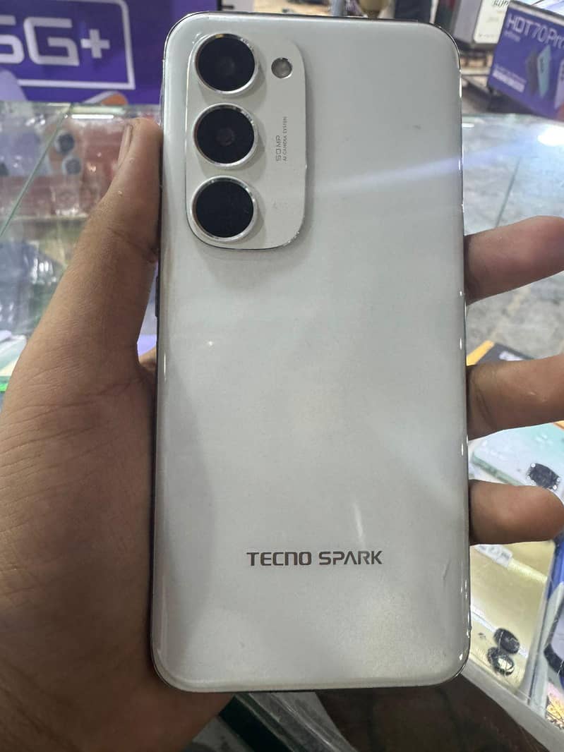 Spark 40 pro plus 0
