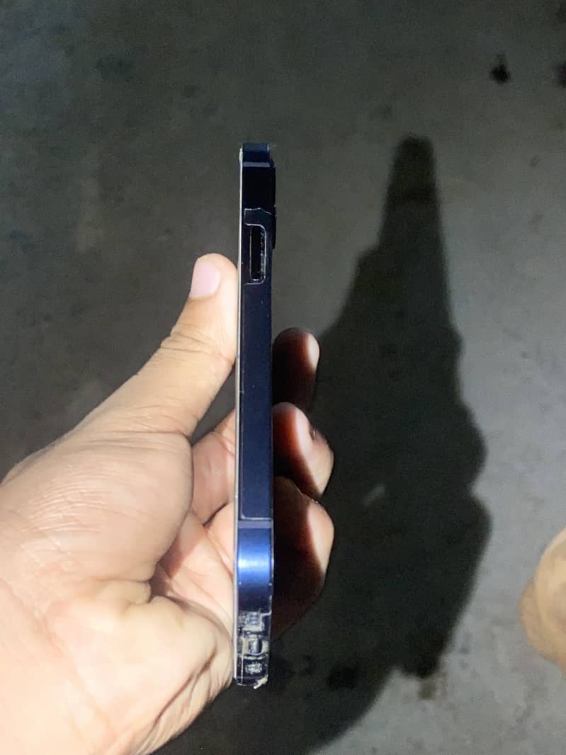 Apple iPhone 12 mini 0