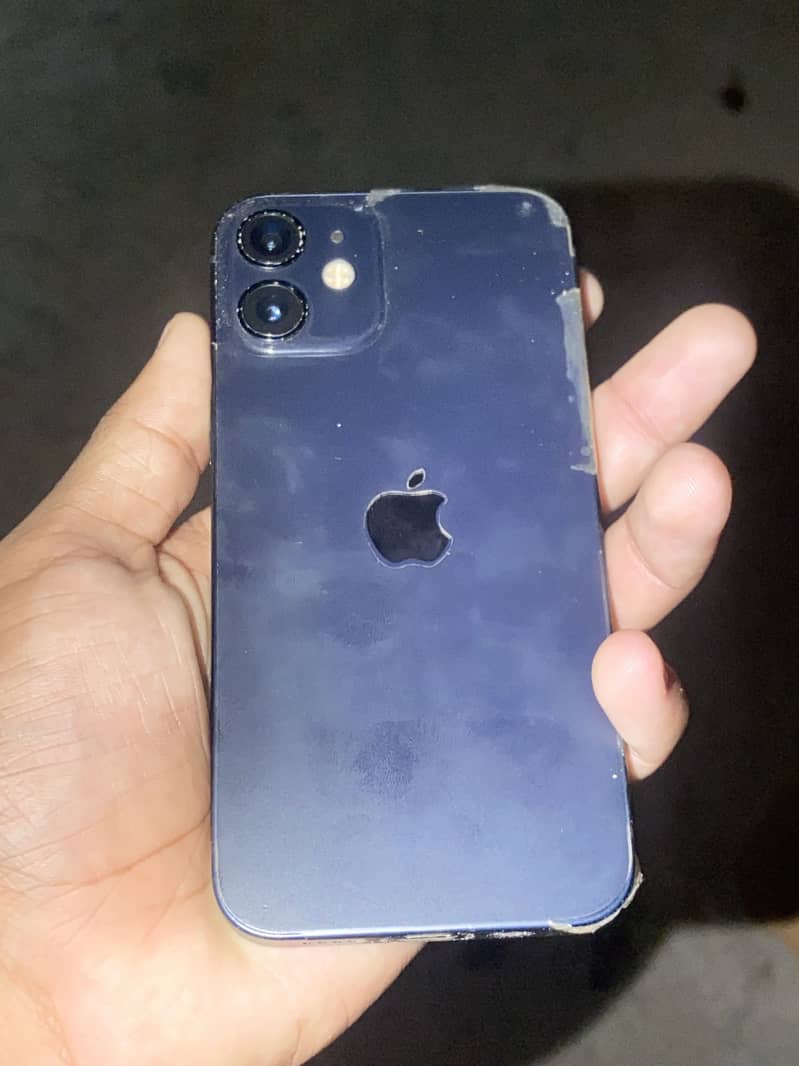Apple iPhone 12 mini 4