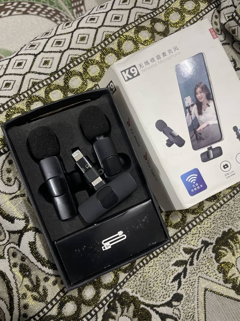 Wireless microphone 0