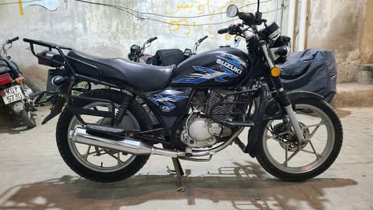 Suzuki GS150se