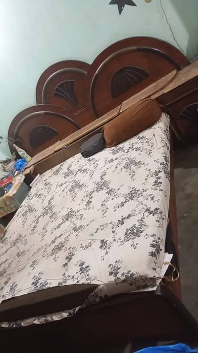 Bed or Bartan wali almari