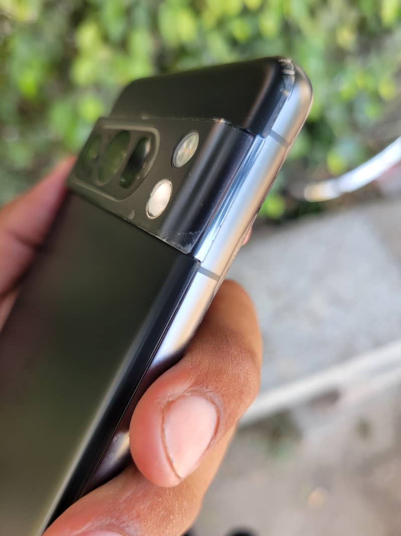 Google Pixel 8 Pro 2