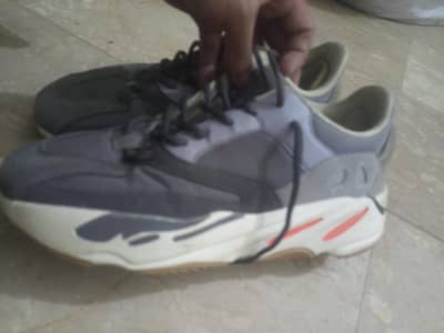 shoes urgent sale. . . . ?