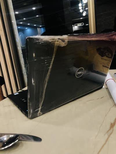 Dell core i5 8th generation latitude 8/256 ssd new in condition 10/10