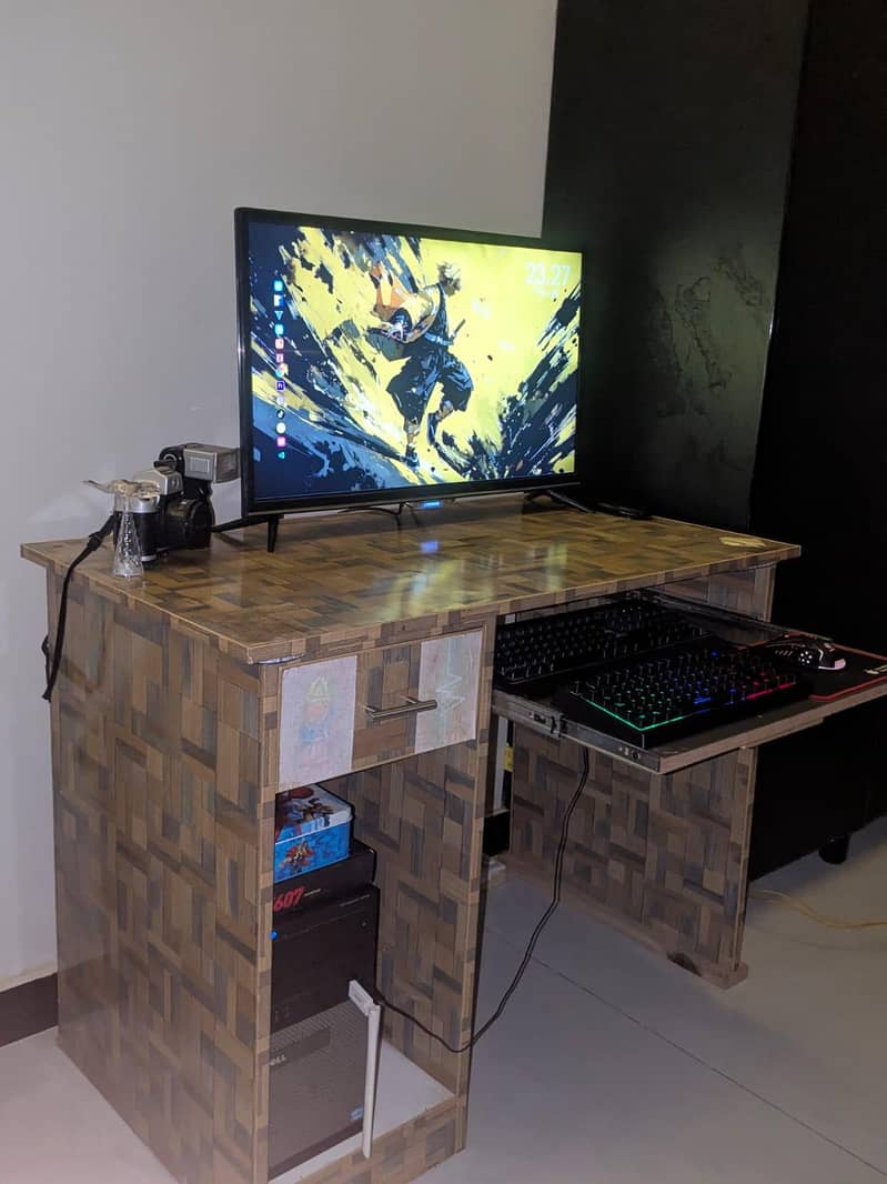 Gaming computer table 3
