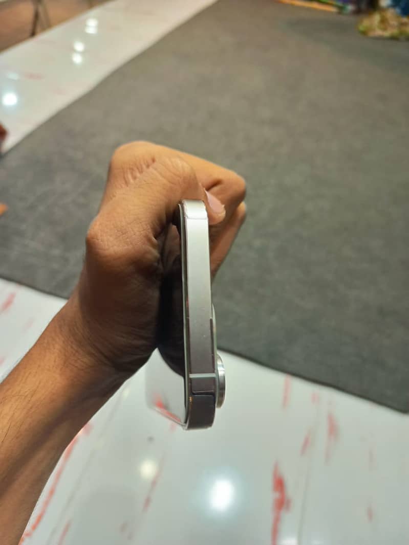 Apple iPhone 13 Pro 5