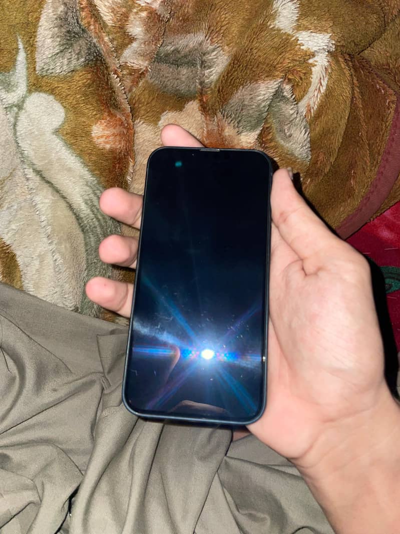 Apple iPhone 13 1