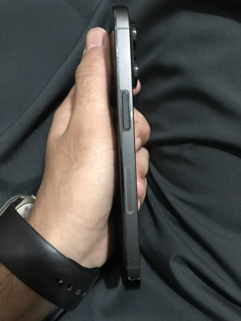 iPhone 14 pro 3