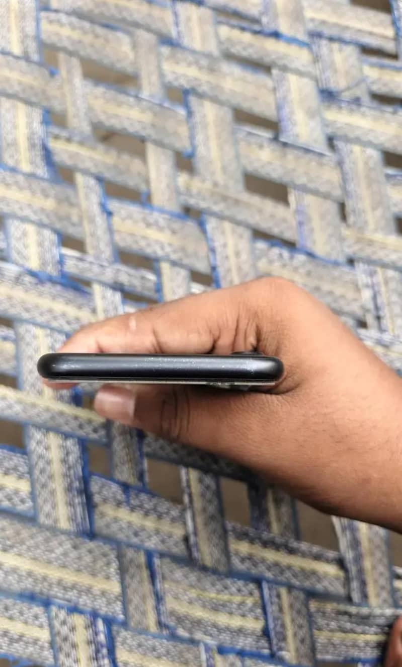 Apple iPhone 7 4