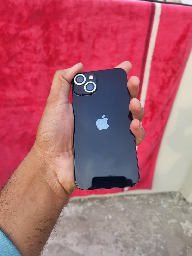 Apple iPhone 13 4