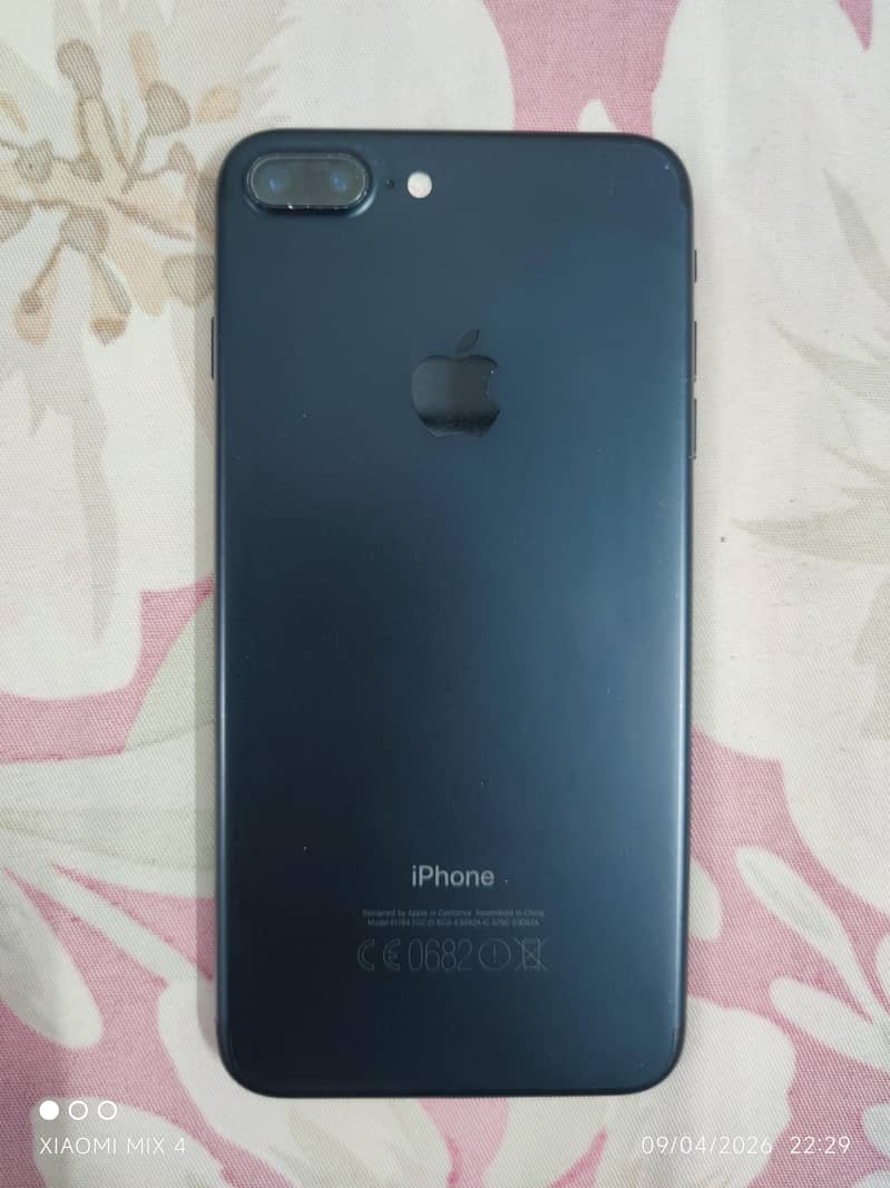 Apple iPhone 7 Plus 2