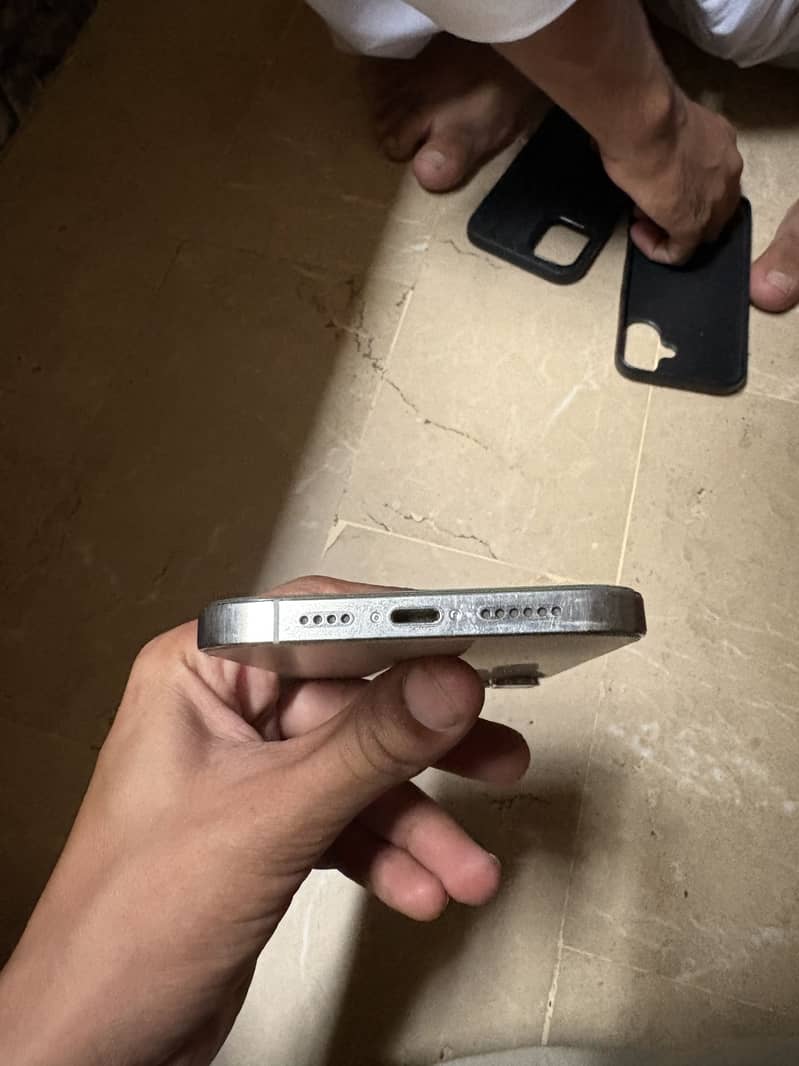 Apple iPhone 12 Pro Max 4