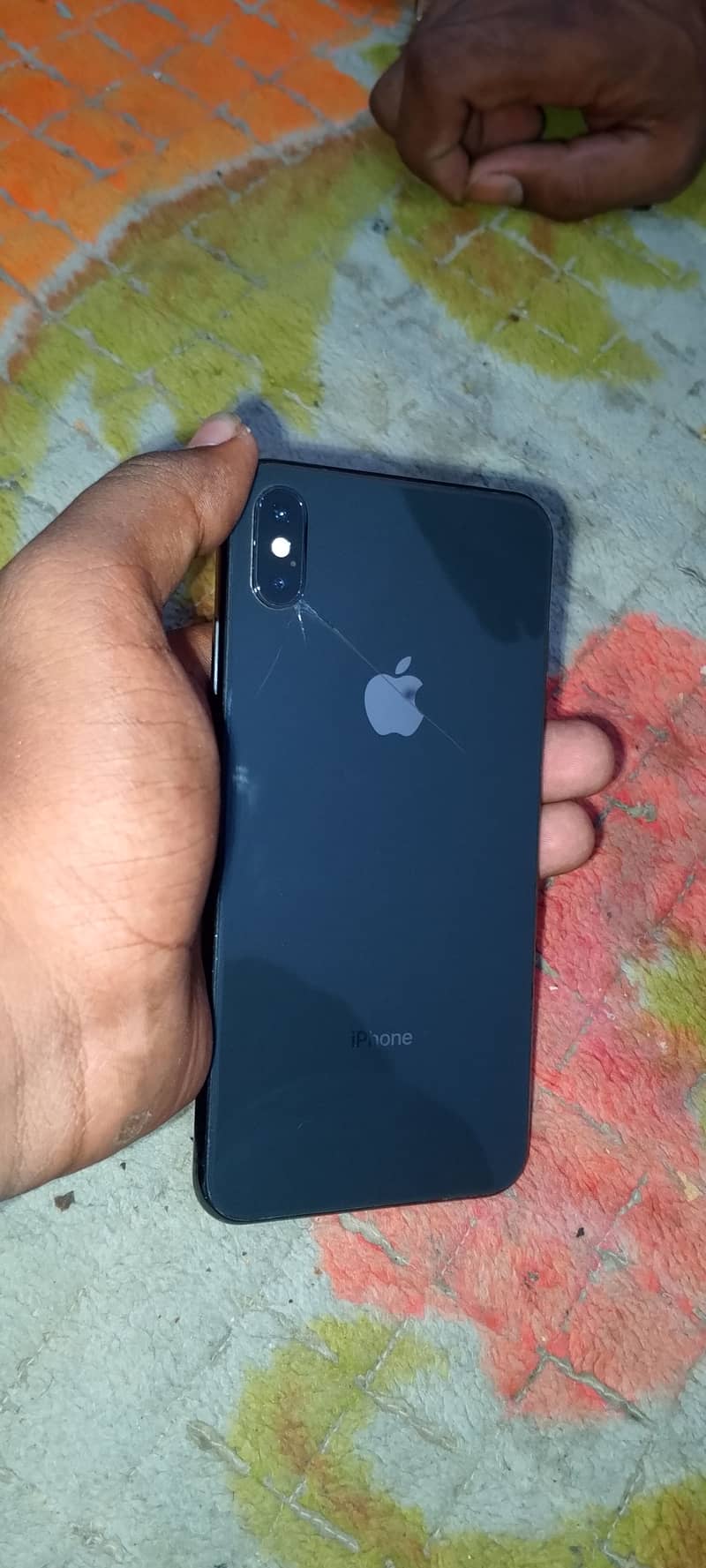 Apple iPhone XS Max 7